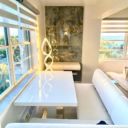 Panoramic Luxurious Waterfront One Bedroom Apartment With Miami Skyline View Free Parking 5Min Drive To Miami Beach Extérieur photo